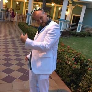 Meet your Posher, Brandon